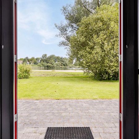 Vakantiehuis Aan Het Water -Incl Laadpaal- Ewijk ภายนอก รูปภาพ