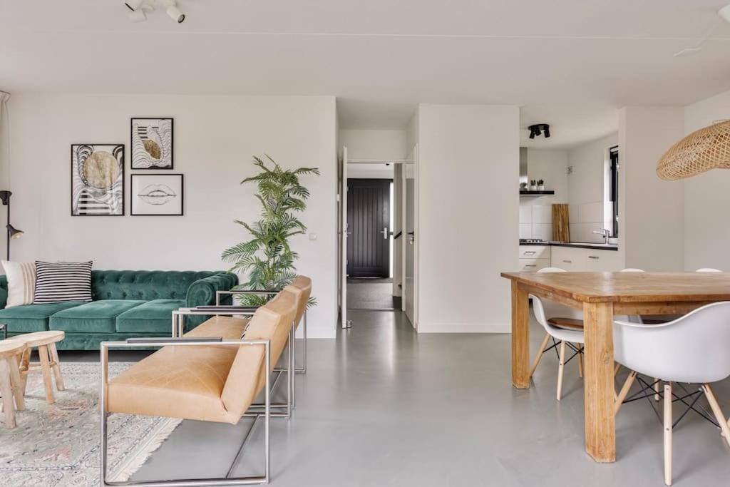 Vakantiehuis Aan Het Water -Incl Laadpaal- Ewijk ภายนอก รูปภาพ