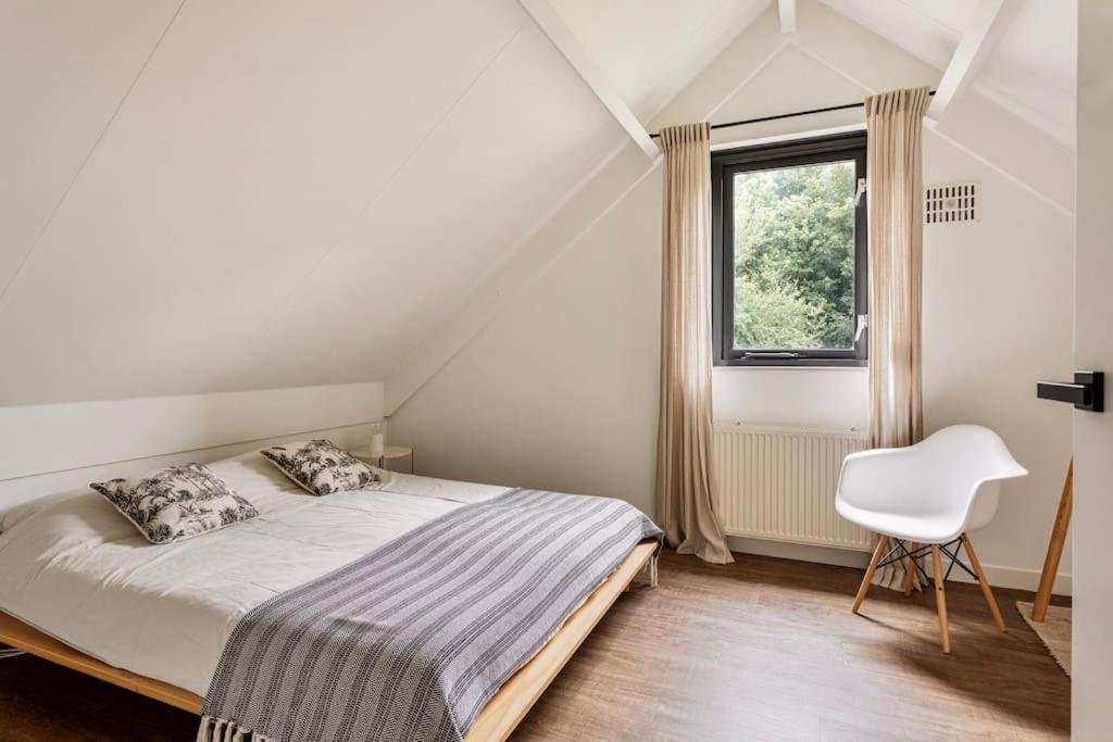 Vakantiehuis Aan Het Water -Incl Laadpaal- Ewijk ภายนอก รูปภาพ