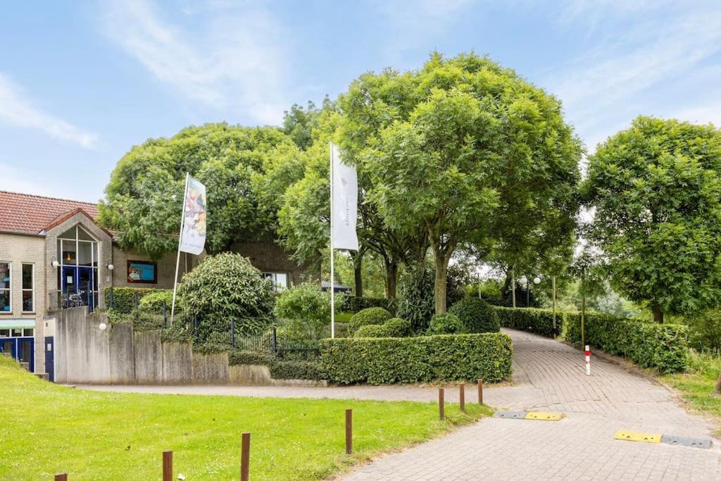 Vakantiehuis Aan Het Water -Incl Laadpaal- Ewijk ภายนอก รูปภาพ